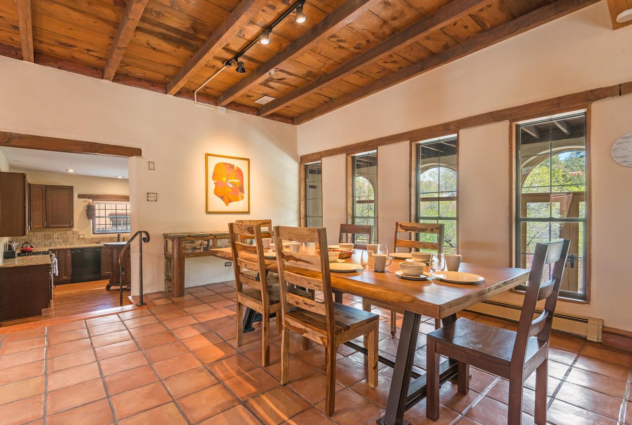 3 BD, 5 Min. Walk To Canyon Rd, Apodaca - thumb 7
