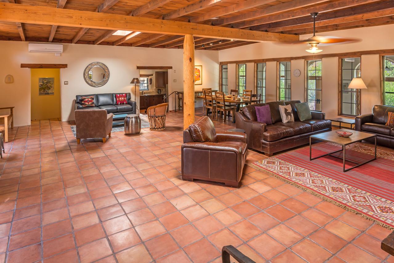 3 BD, 5 Min. Walk To Canyon Rd, Apodaca - thumb 4