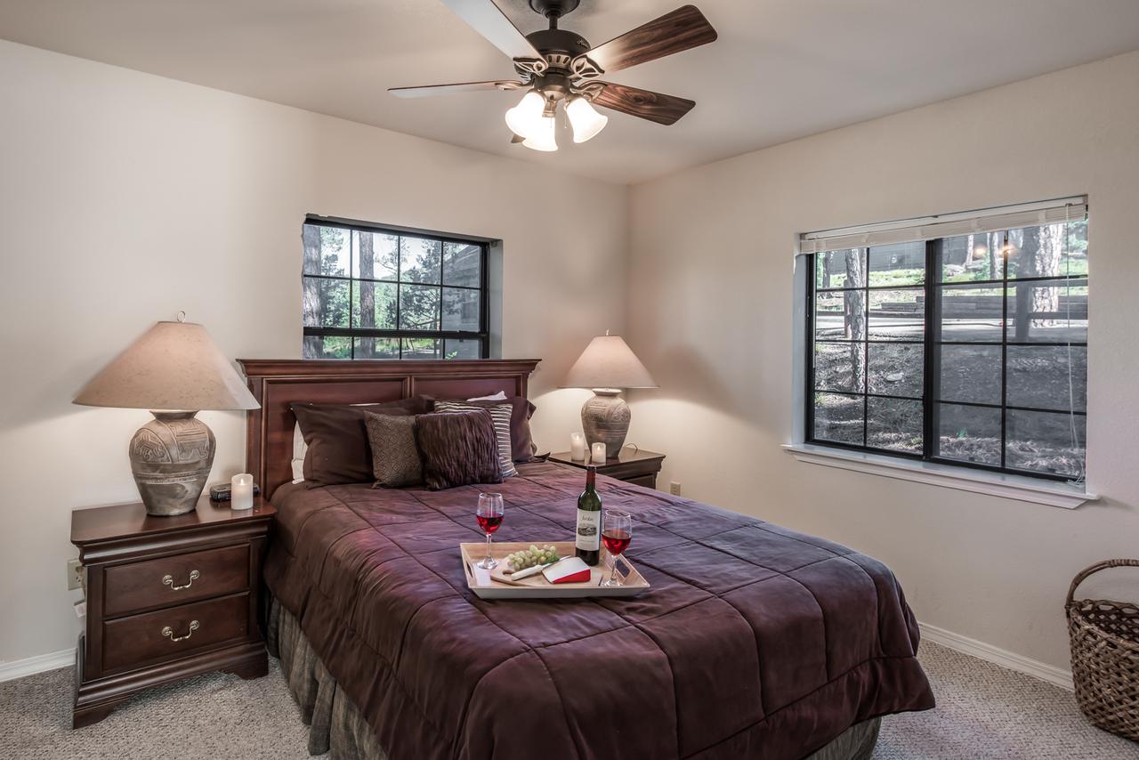 Alpine Village Cabin #100, 1 Bedroom, Sleeps 4, Views, Gas Fireplace - thumb 12