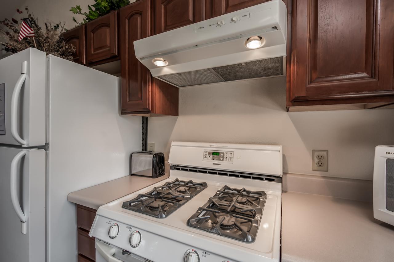 Alpine Village Cabin #100, 1 Bedroom, Sleeps 4, Views, Gas Fireplace - thumb 8