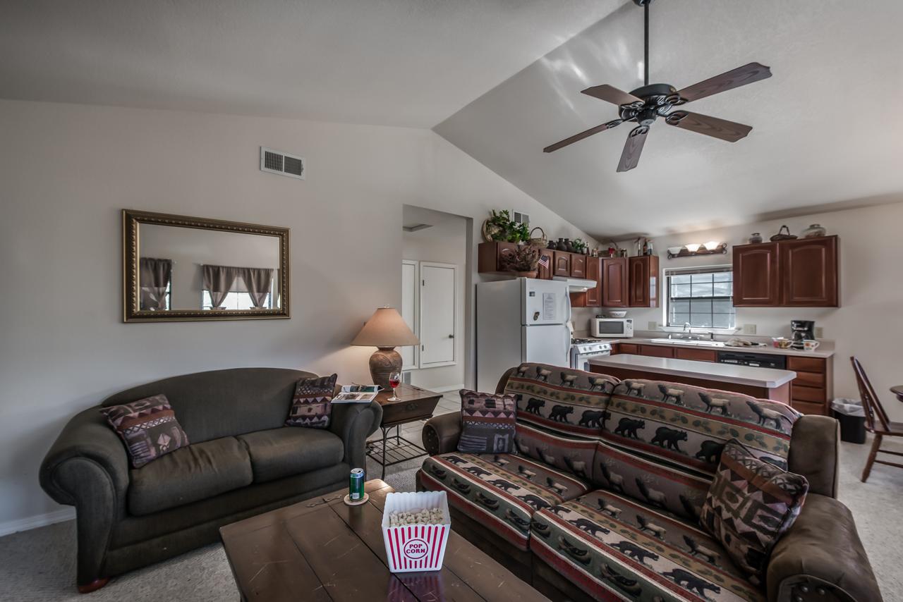 Alpine Village Cabin #100, 1 Bedroom, Sleeps 4, Views, Gas Fireplace - thumb 3