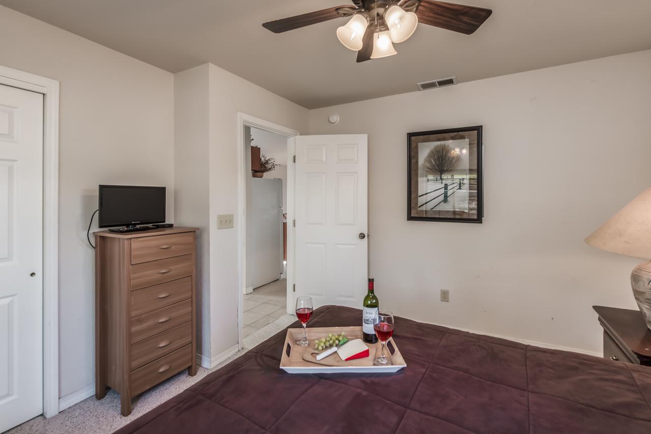 Alpine Village Cabin #100, 1 Bedroom, Sleeps 4, Views, Gas Fireplace - thumb 14