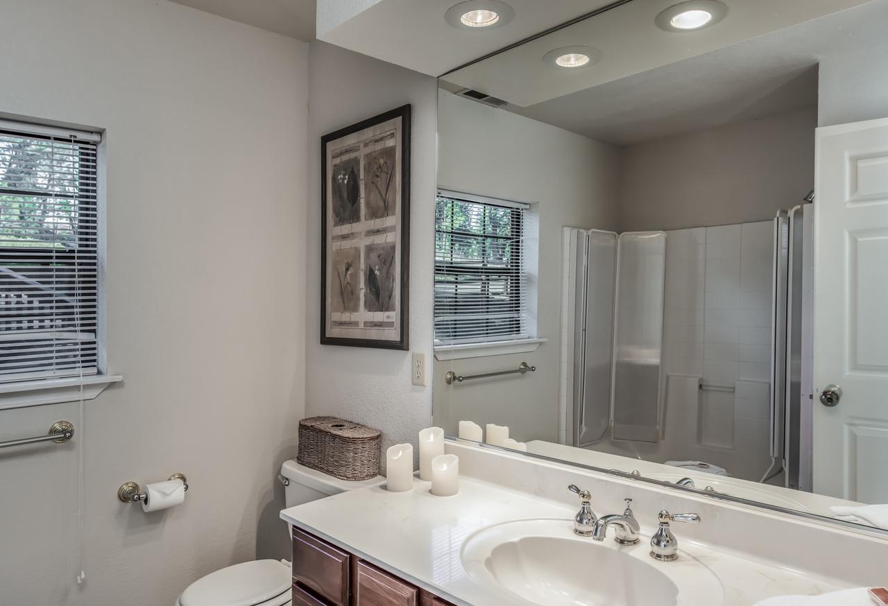 Alpine Village Cabin #100, 1 Bedroom, Sleeps 4, Views, Gas Fireplace - thumb 16