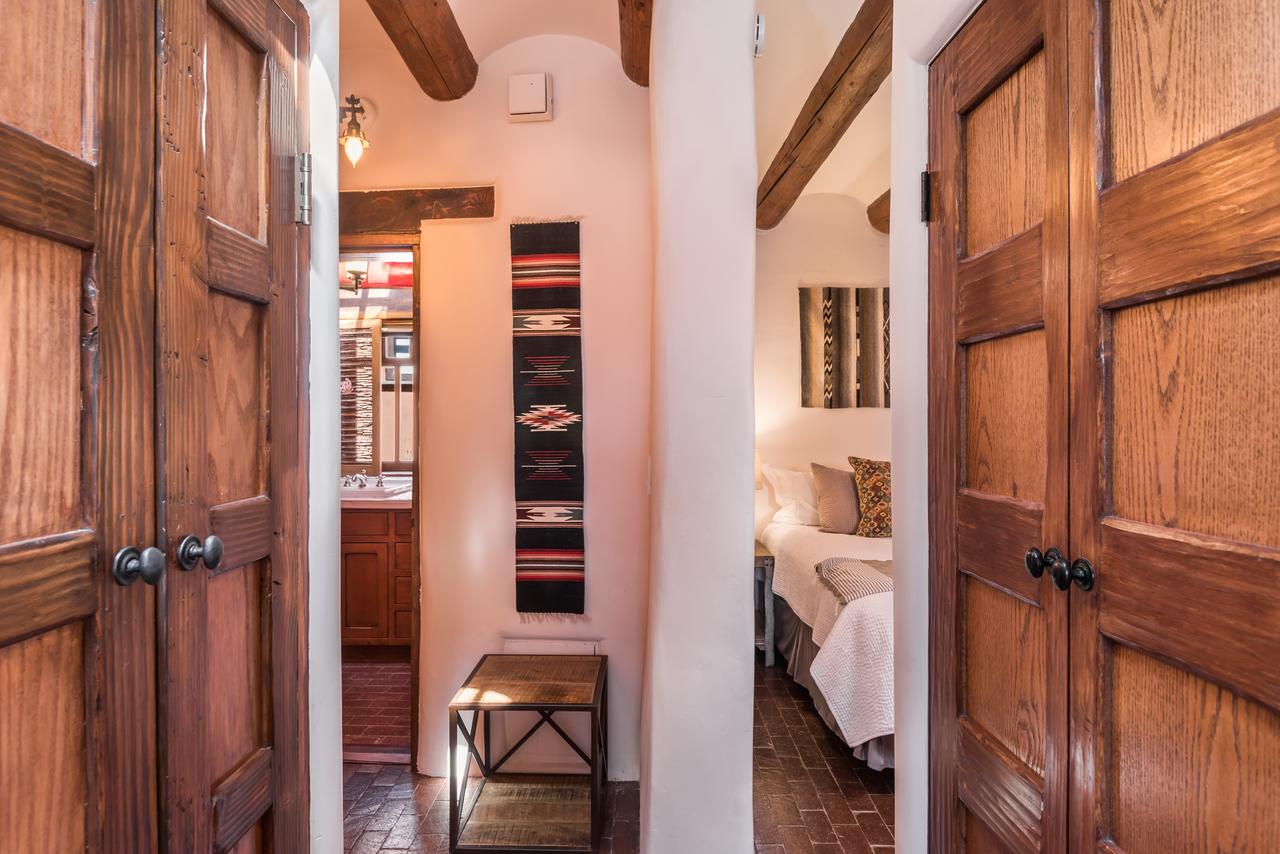 1 Bedroom - 5 Min. Walk To Canyon Rd. - Buena Suerte - thumb 17