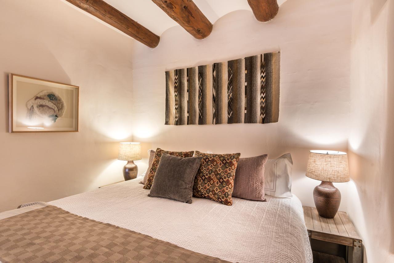 1 Bedroom - 5 Min. Walk To Canyon Rd. - Buena Suerte - thumb 20