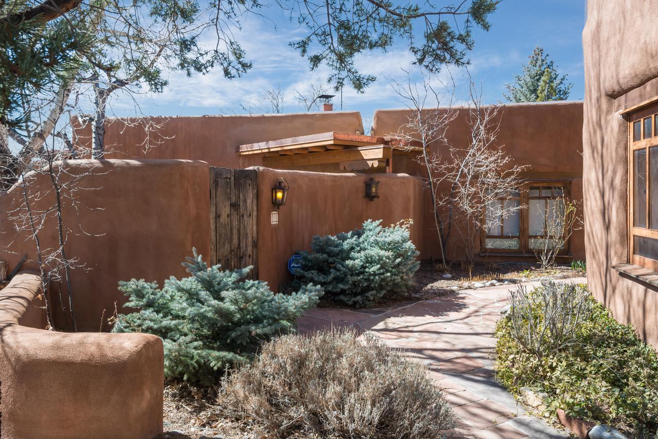 1 Bedroom - 5 Min. Walk To Canyon Rd. - Buena Suerte - thumb 25