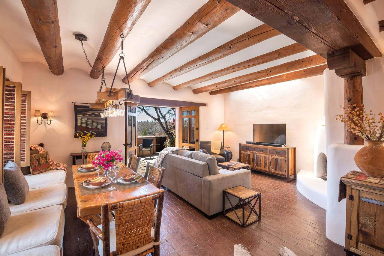 1 Bedroom - 5 Min. Walk To Canyon Rd. - Buena Suerte - thumb 0