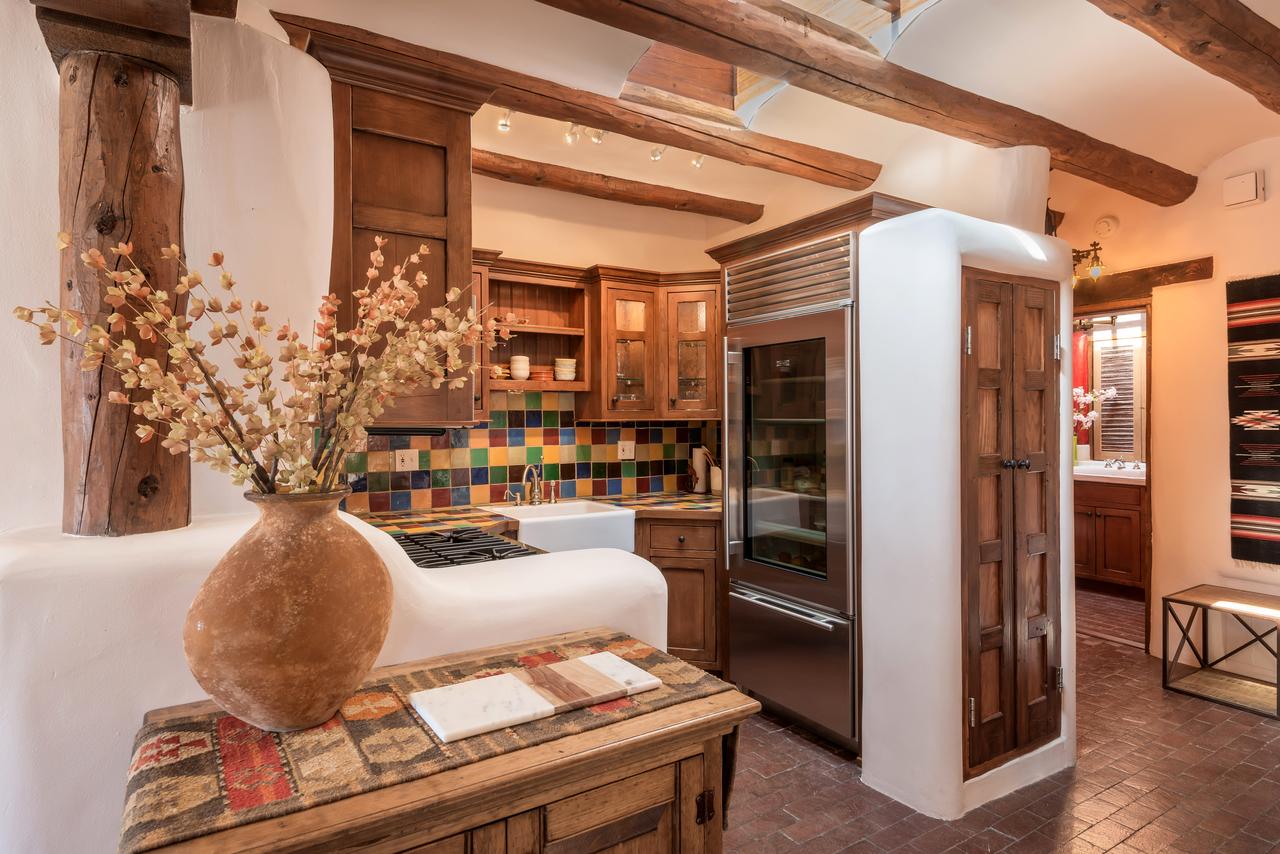 1 Bedroom - 5 Min. Walk To Canyon Rd. - Buena Suerte - thumb 14