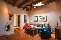 2 Bedroom - 10 Min. Walk to Plaza - Alegre Tourism Bookings