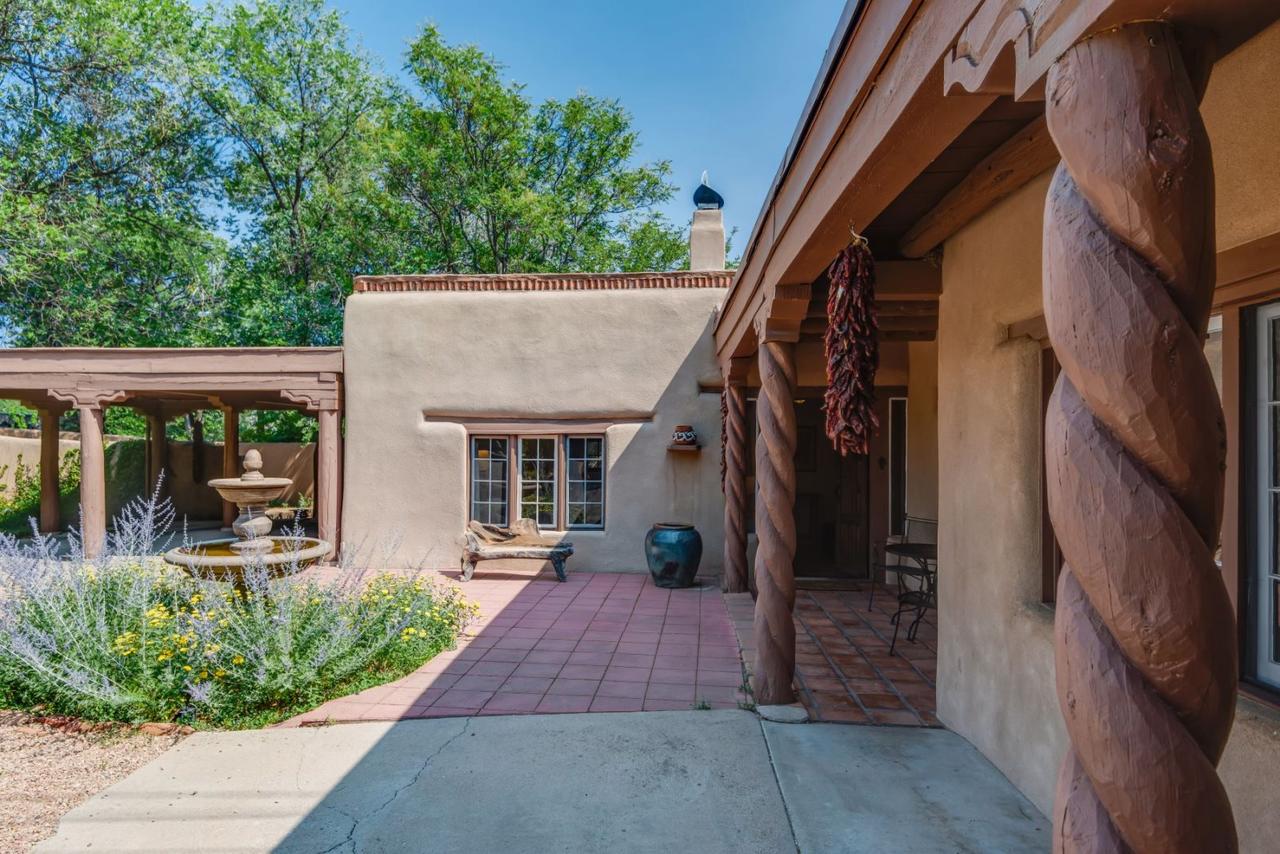 3BD Garcia Street Adobe - thumb 2