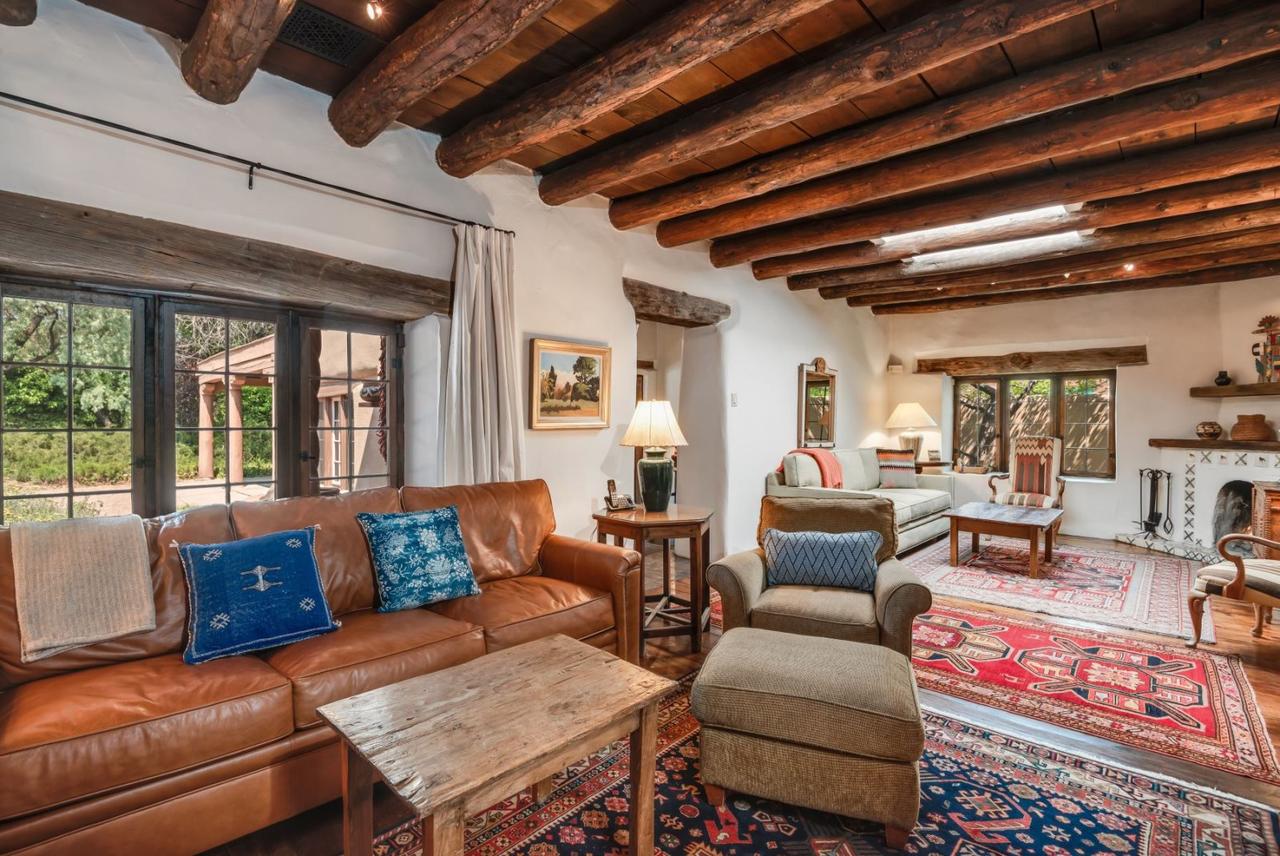 3BD Garcia Street Adobe - thumb 6