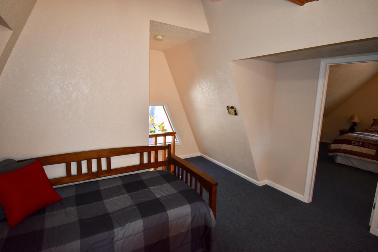 Holladay's Hideaway - thumb 18