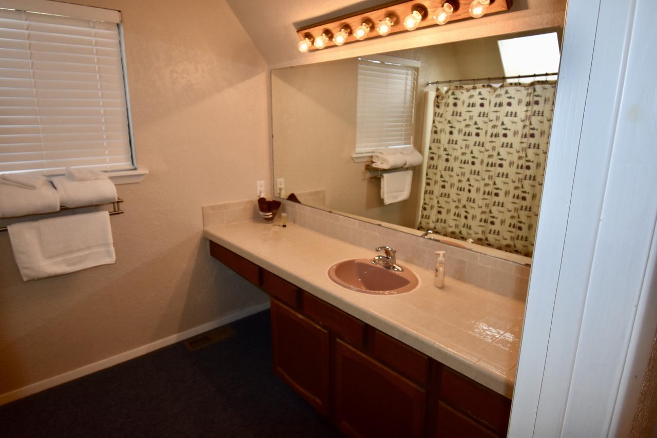 Holladay's Hideaway - thumb 23