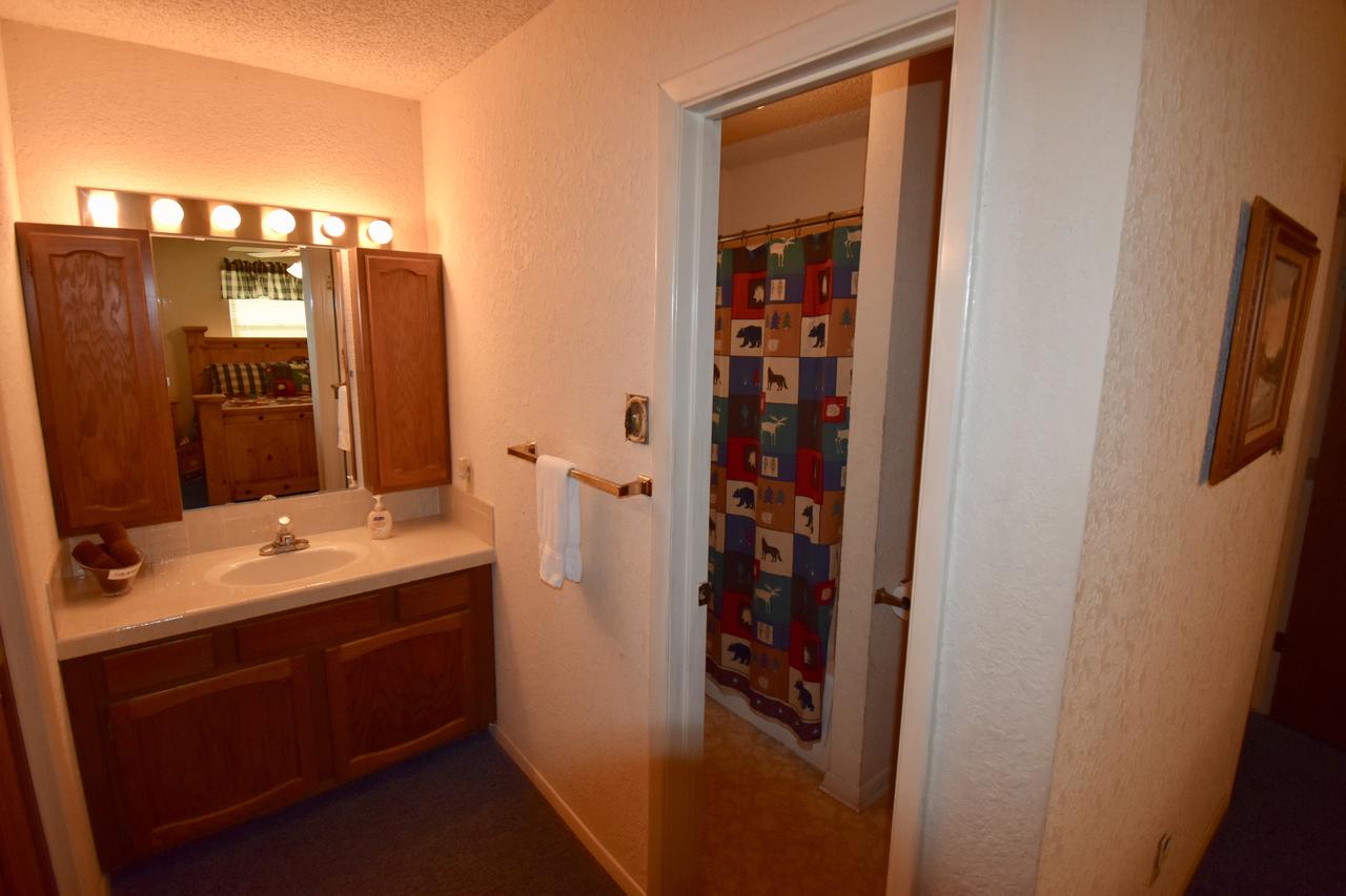 Holladay's Hideaway - thumb 13