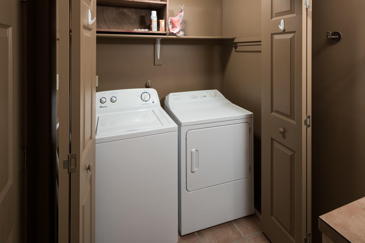 Adobe Hacienda, 3 Bedrooms, Sleeps 8, Gas Grill, Fenced Yard, WiFi - thumb 20