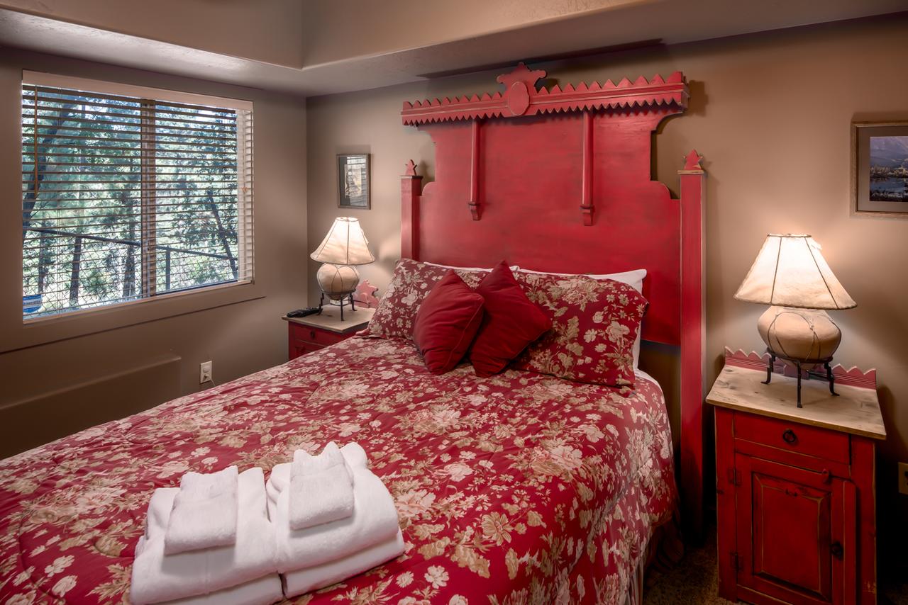 Adobe Hacienda, 3 Bedrooms, Sleeps 8, Gas Grill, Fenced Yard, WiFi - thumb 18