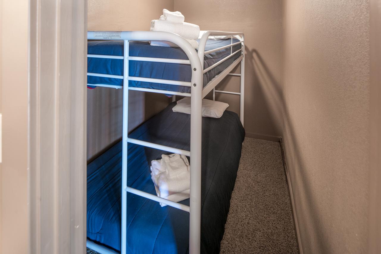 Adobe Hacienda, 3 Bedrooms, Sleeps 8, Gas Grill, Fenced Yard, WiFi - thumb 15