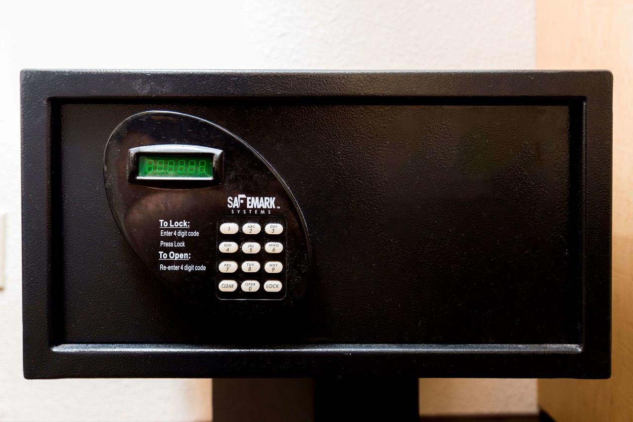 Red Roof Inn Utica - thumb 5