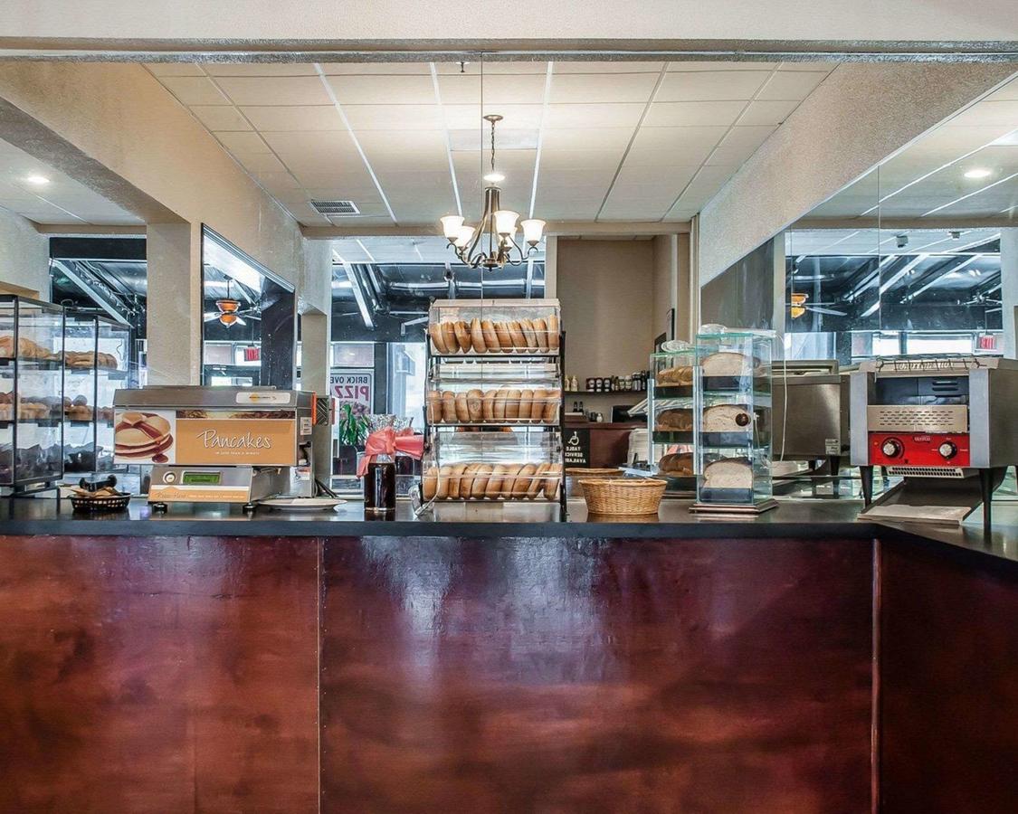 Quality Hotel & Suites At The Falls - thumb 3