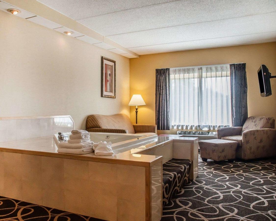 Quality Hotel & Suites At The Falls - thumb 36