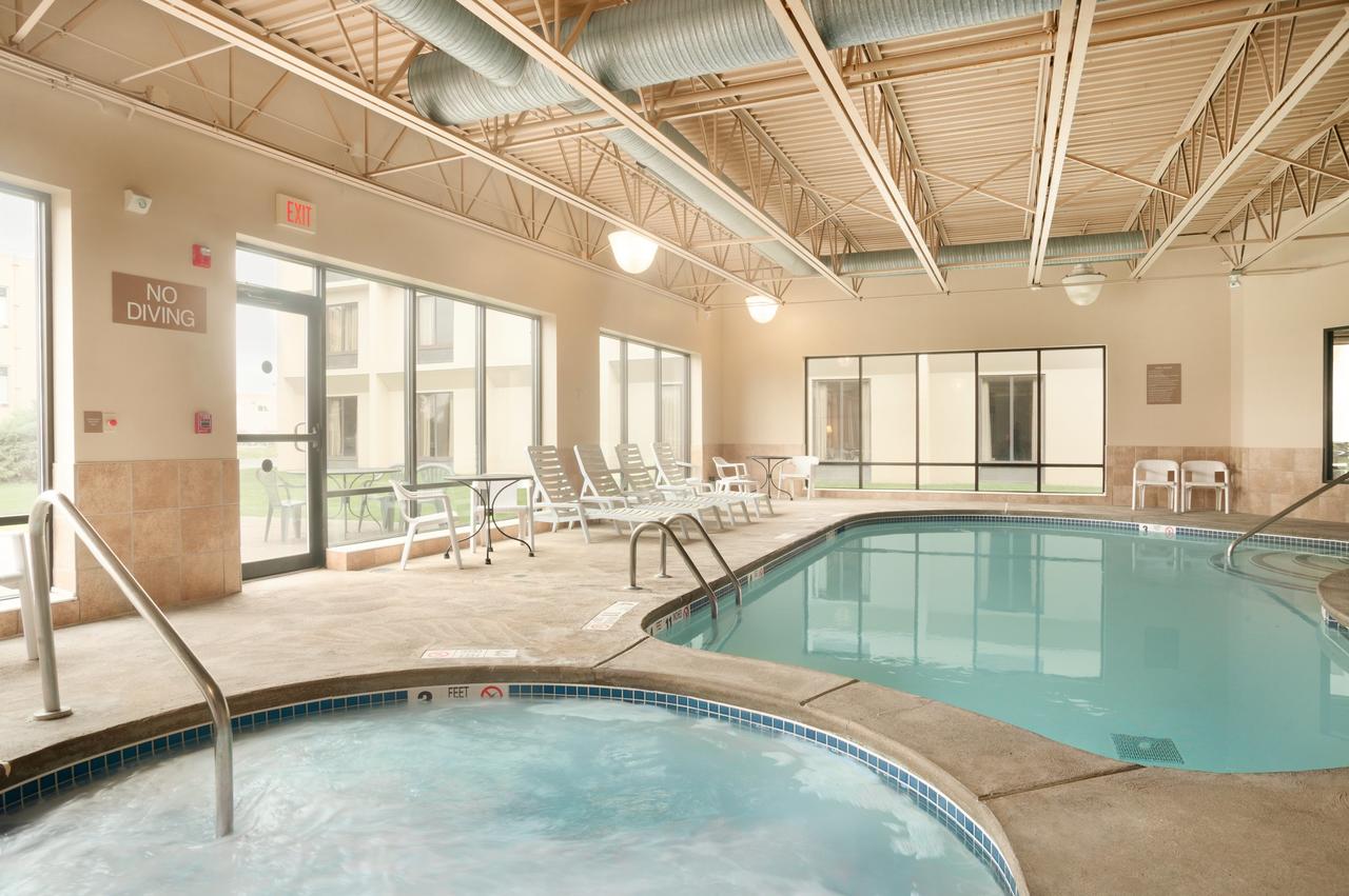 Days Hotel By Wyndham Buffalo Airport - thumb 5