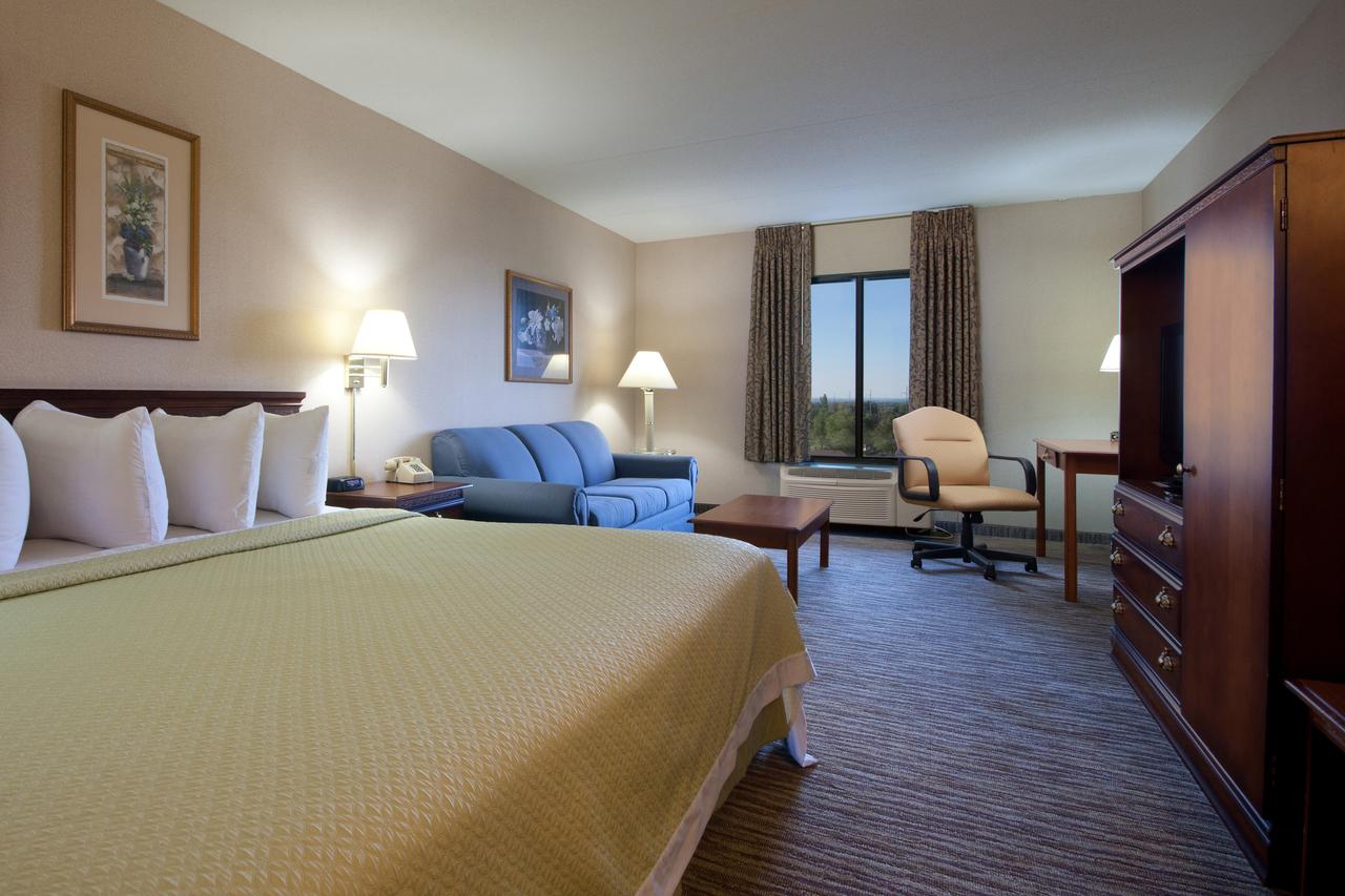 Days Hotel By Wyndham Buffalo Airport - thumb 15