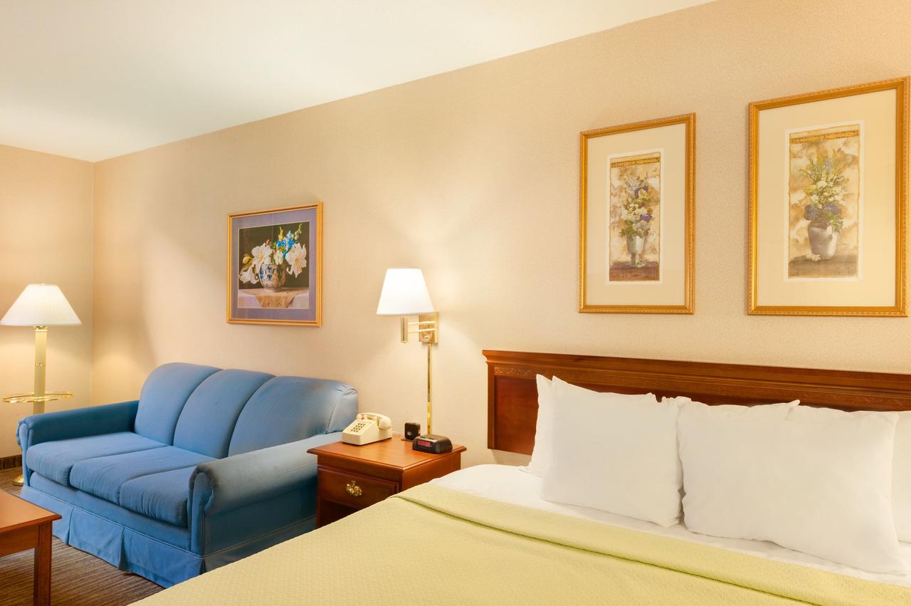 Days Hotel By Wyndham Buffalo Airport - thumb 4