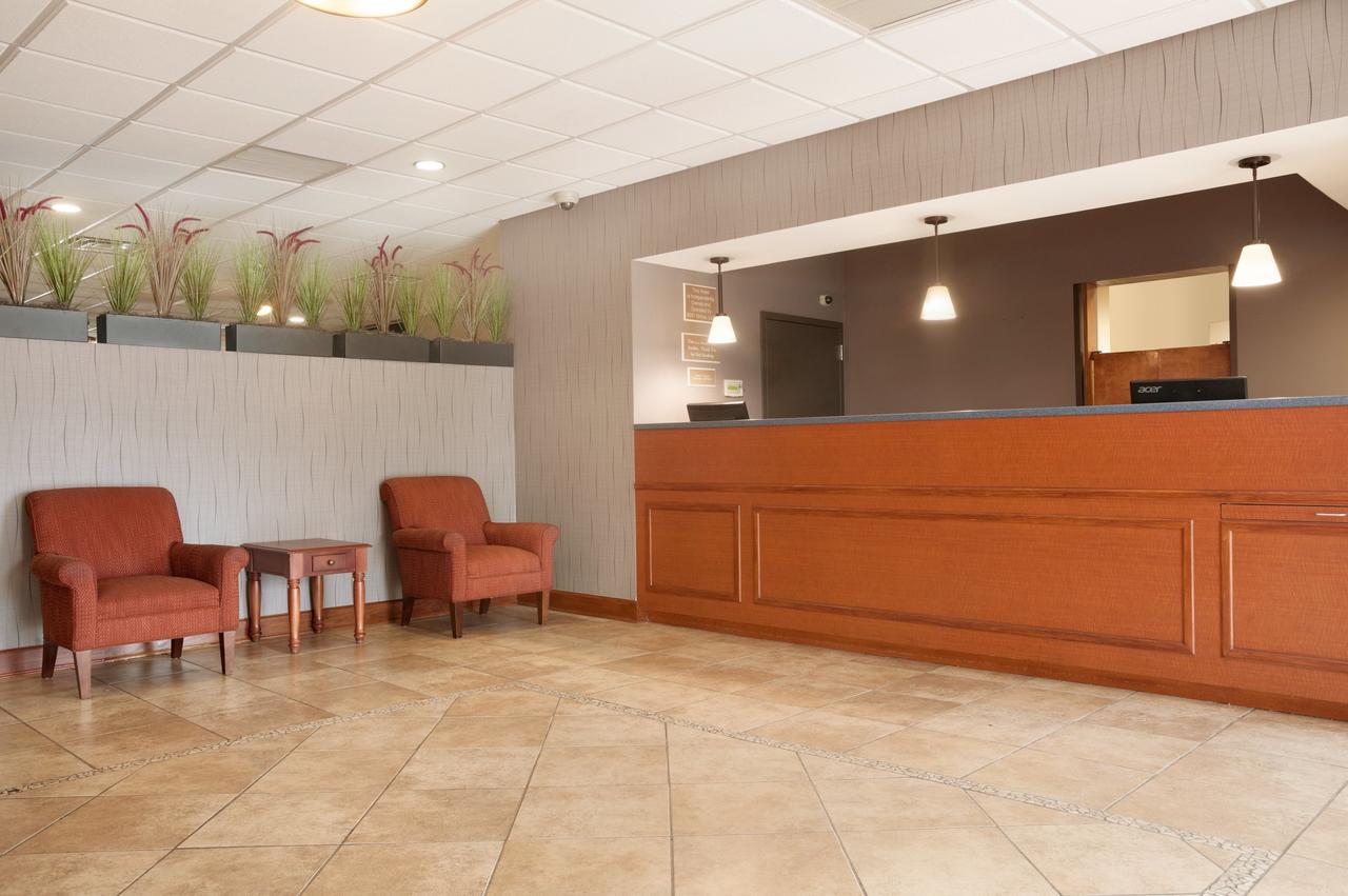 Days Hotel By Wyndham Buffalo Airport - thumb 9