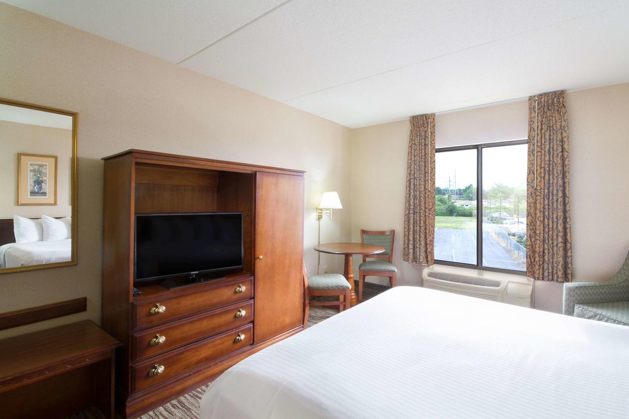 Days Hotel By Wyndham Buffalo Airport - thumb 37