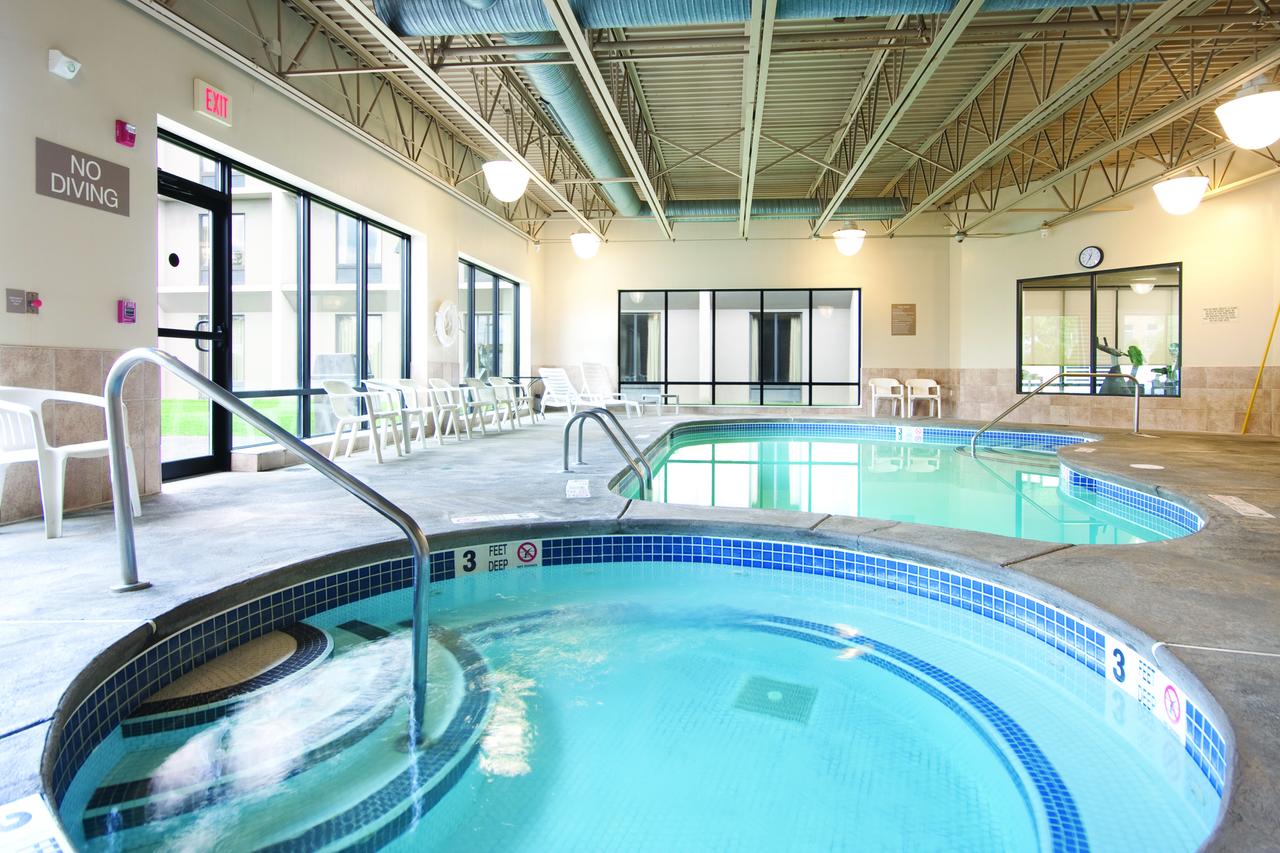 Days Hotel By Wyndham Buffalo Airport - thumb 17