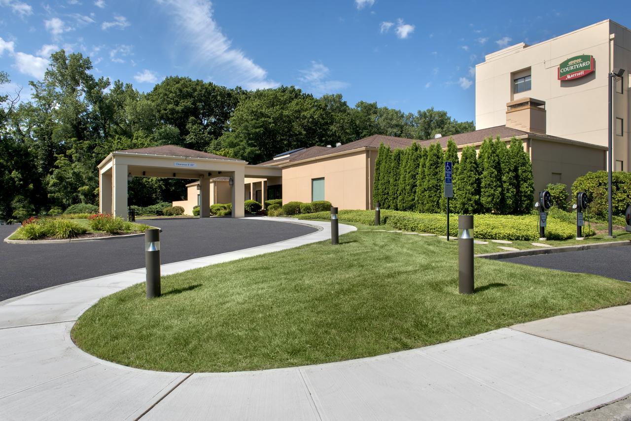 Courtyard By Marriott Rye - thumb 0