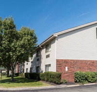 Super 8 by Wyndham Henrietta/Rochester Area - Tourism Bookings