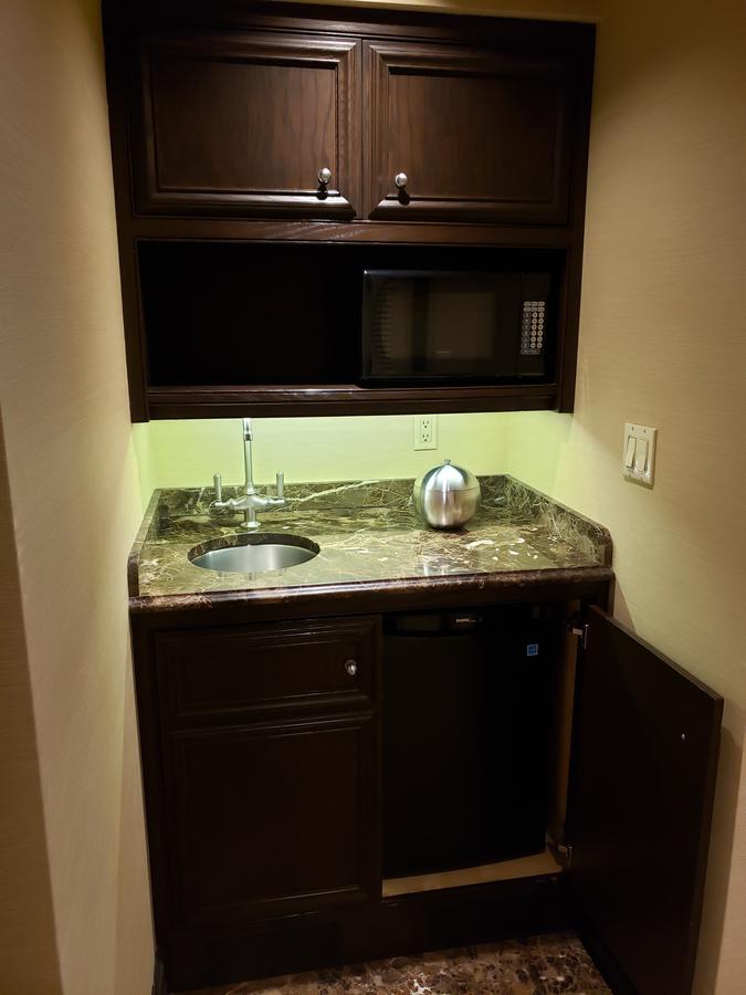 The Belvedere Hotel - thumb 16