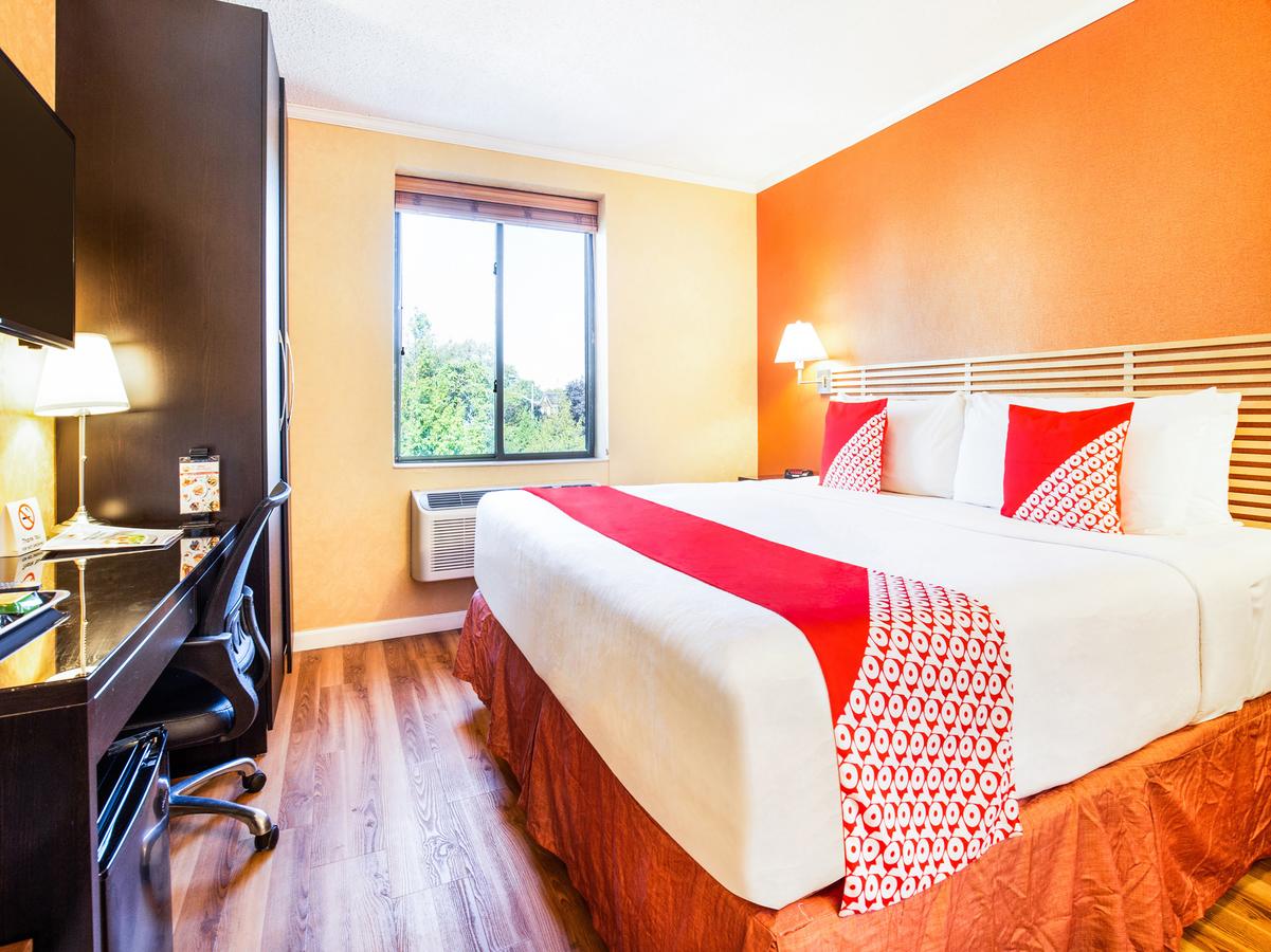 OYO Hotel JFK Airport - thumb 12