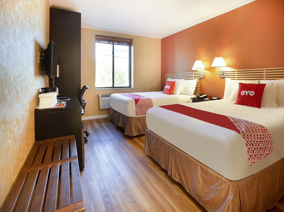 OYO Hotel JFK Airport - thumb 13