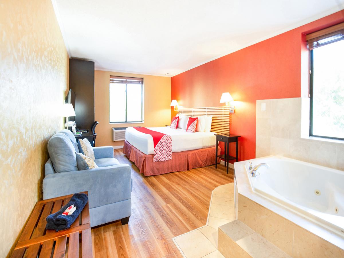 OYO Hotel JFK Airport - thumb 6