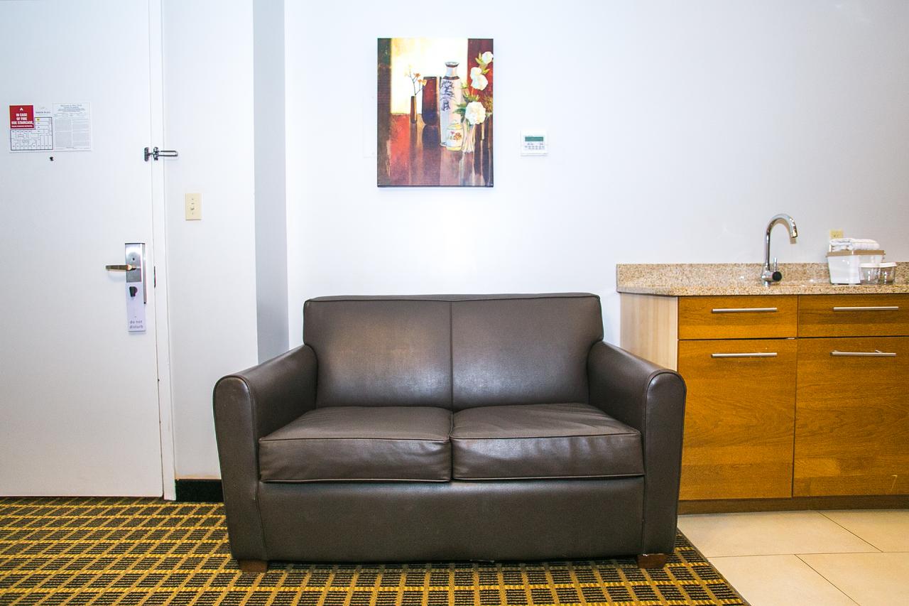 Pointe Plaza Hotel - thumb 25