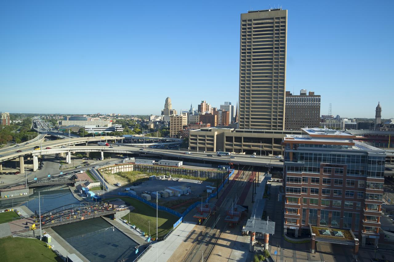 Buffalo Marriott Harborcenter - thumb 9