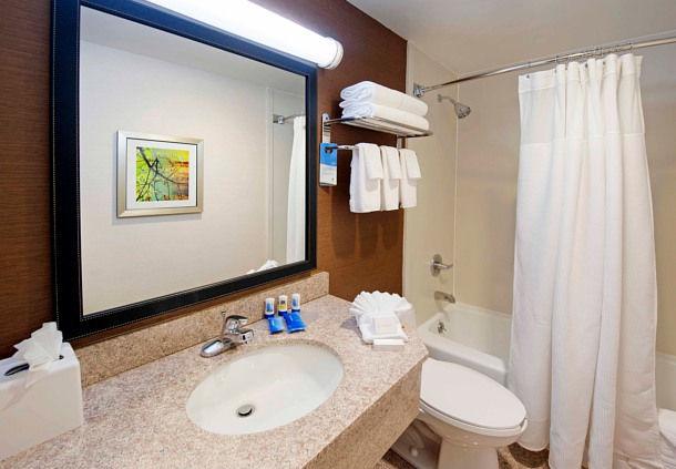 Fairfield Inn By Marriott JFK Airport - thumb 24