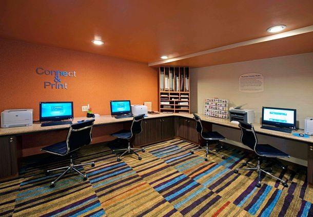 Fairfield Inn By Marriott JFK Airport - thumb 22