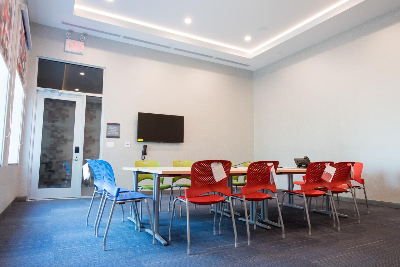 Aloft New York LaGuardia Airport - thumb 12