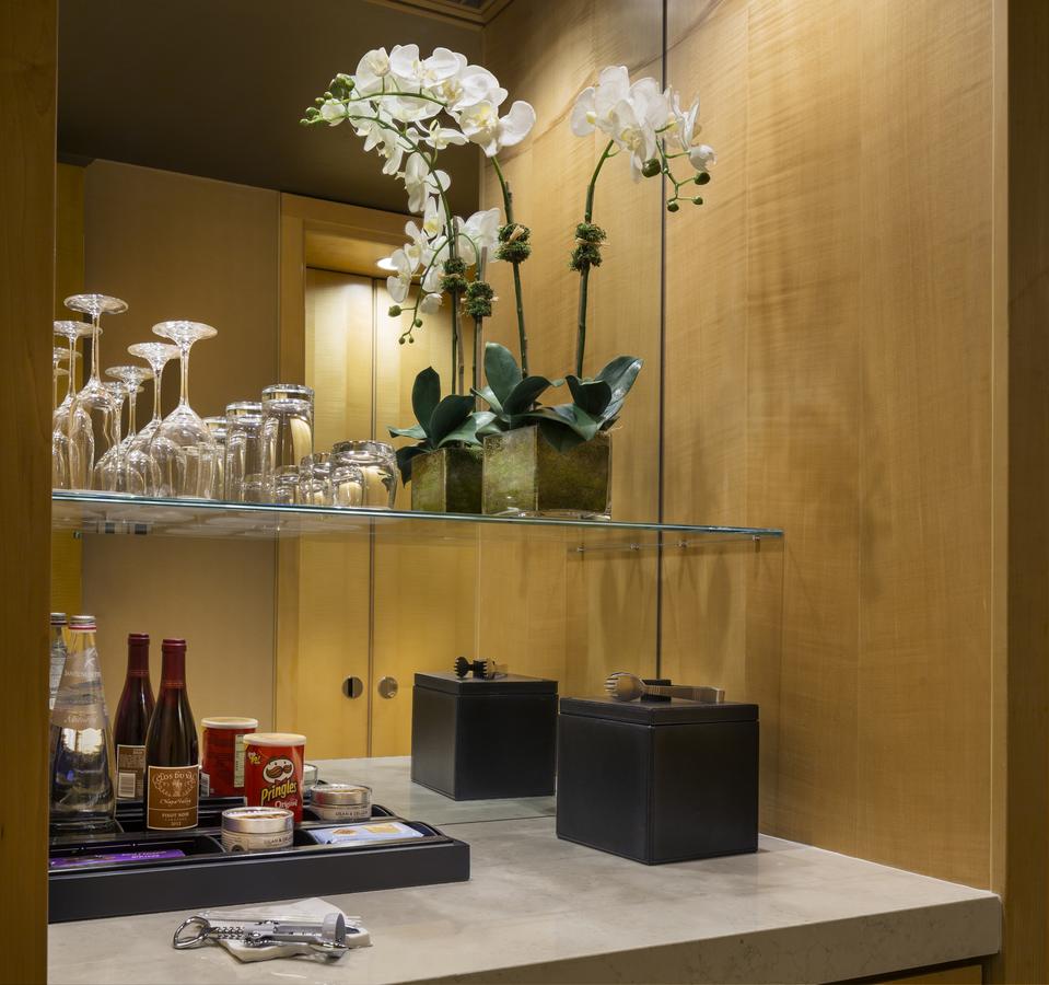 Four Seasons Hotel New York - thumb 29