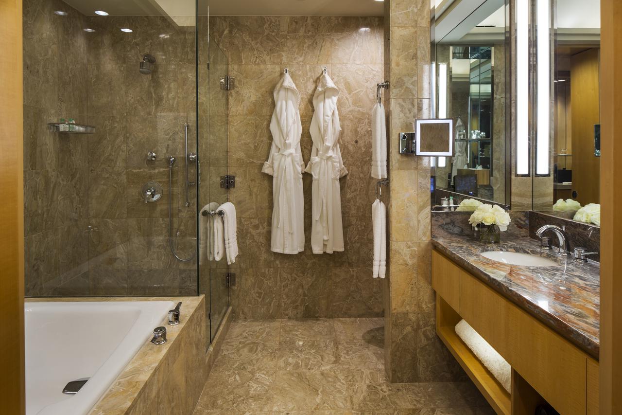 Four Seasons Hotel New York - thumb 2