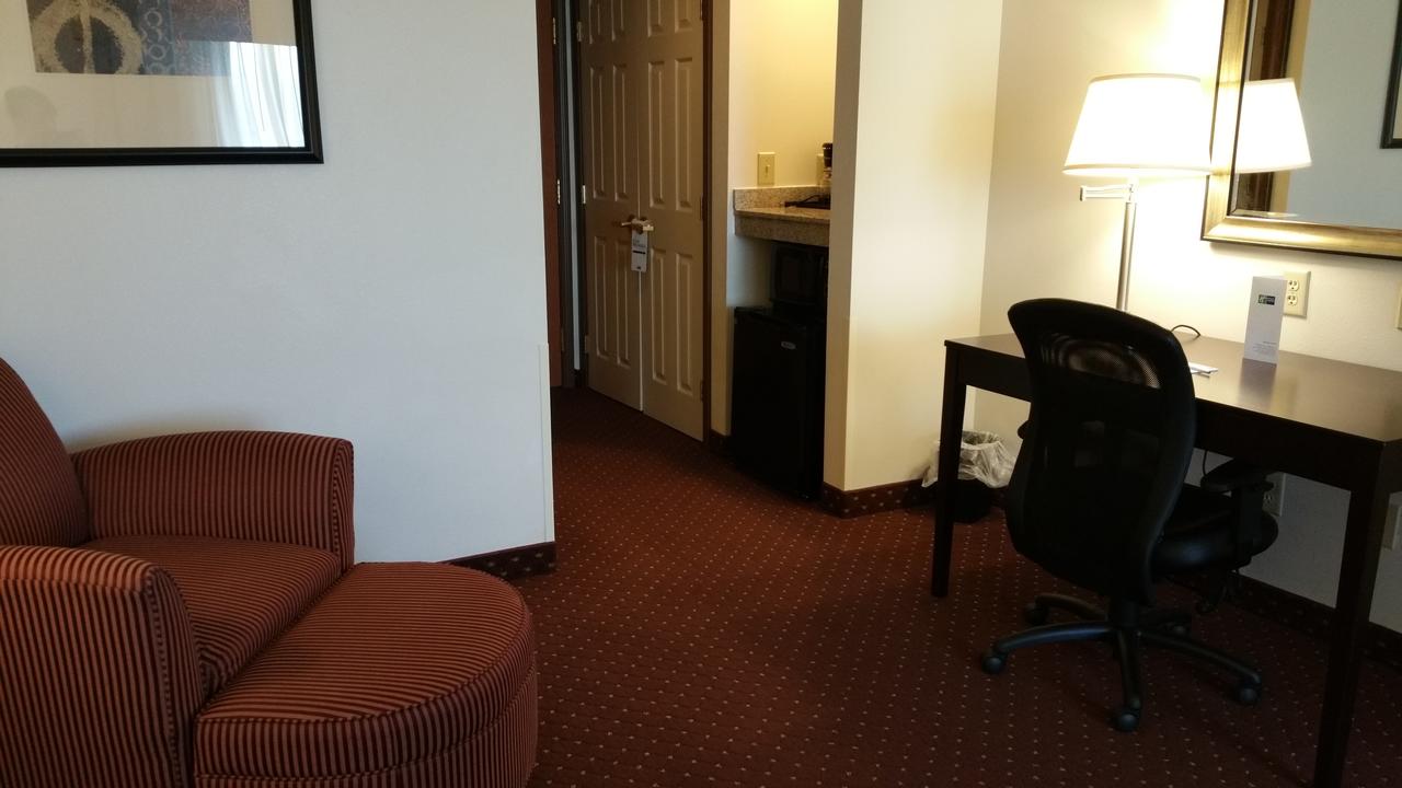 Holiday Inn Express Syracuse-Fairgrounds - thumb 23