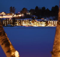 Golden Arrow Lakeside Resort - USA Accommodation