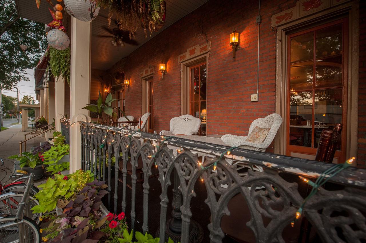 The Inn At Saratoga - thumb 3