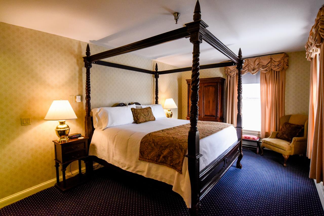 The Inn At Saratoga - thumb 18