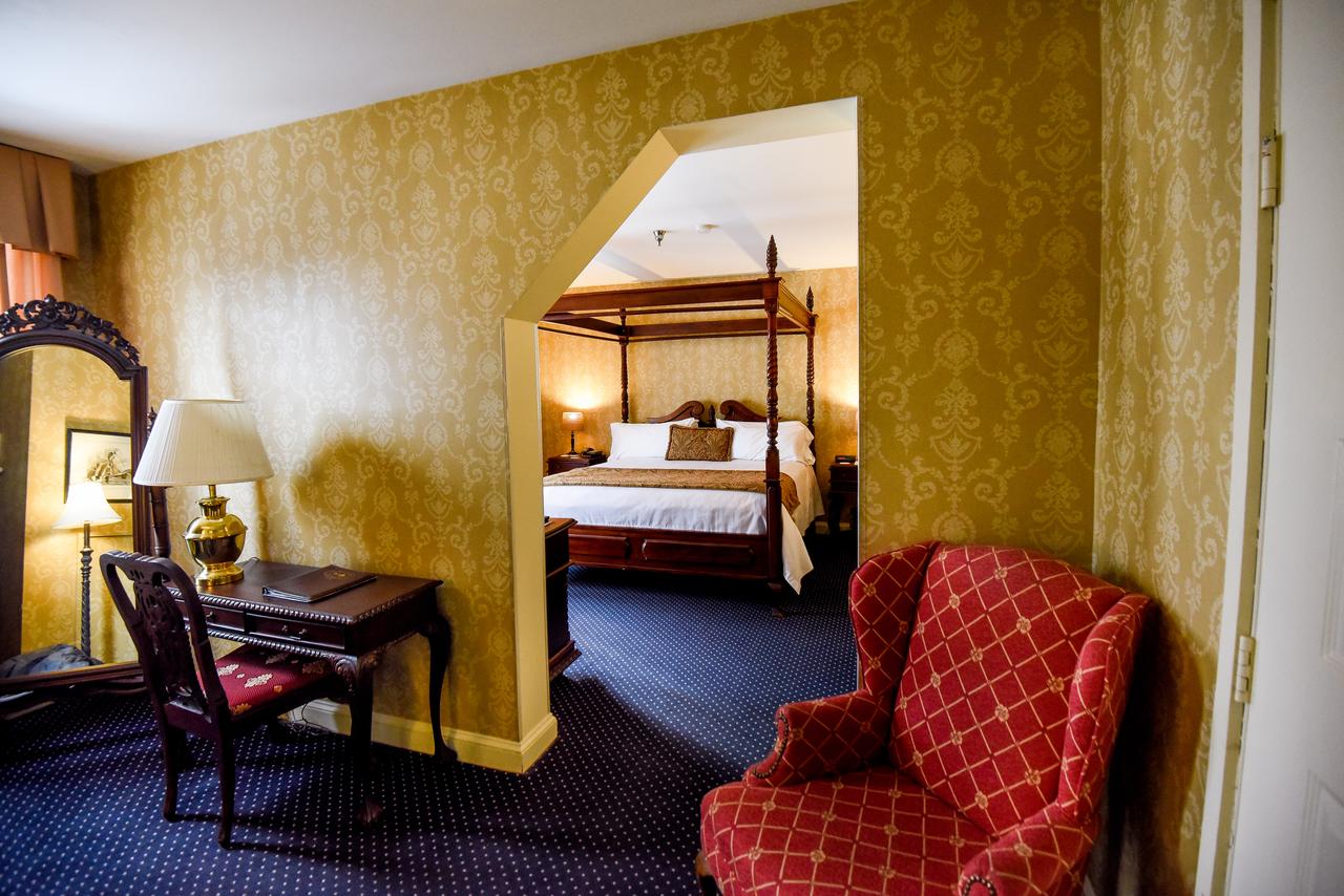 The Inn At Saratoga - thumb 22