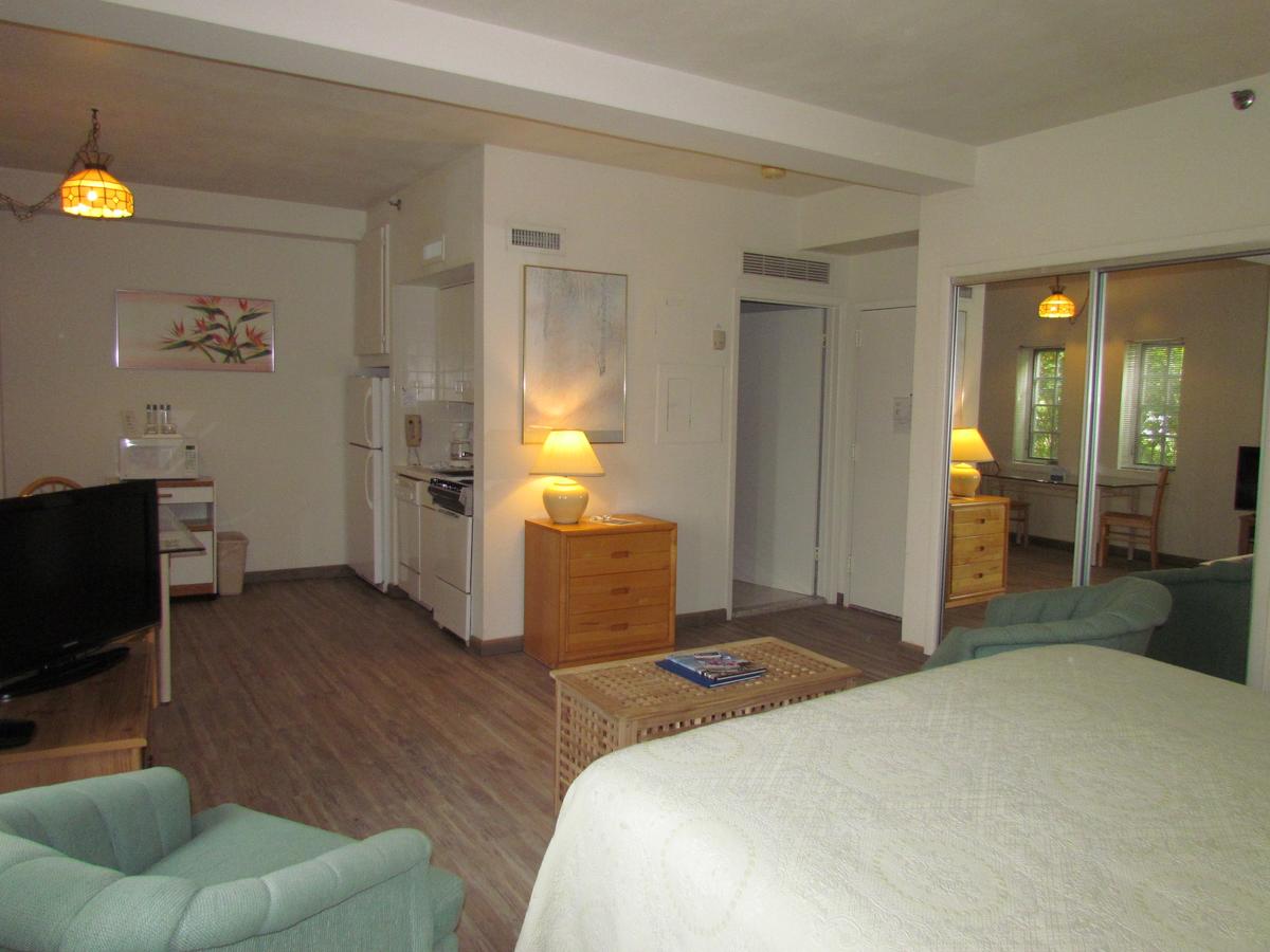 Montauk Manor - thumb 5