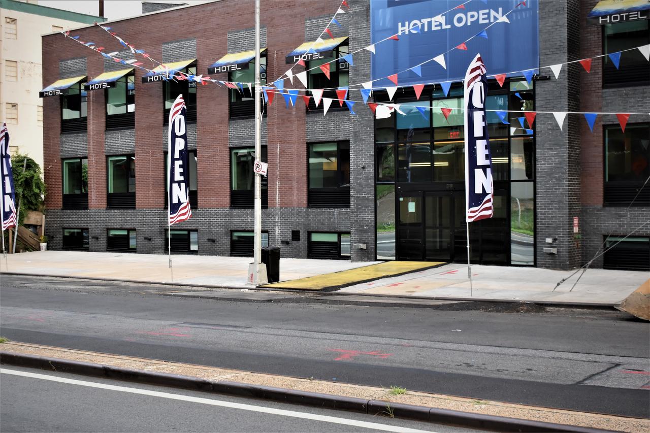 7 Days Hotel - thumb 1